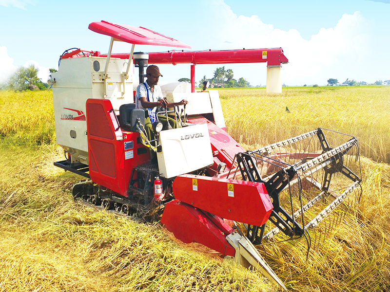 AF88 Crawler Combine Harvester Crawler Combine Harvester